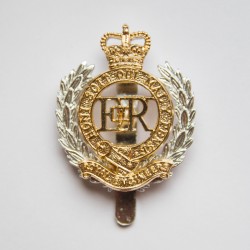 Значок на берете Корпуса Королевских Инженеров с королевской короной. Англия.