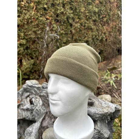 Шапка трикотажная олива .